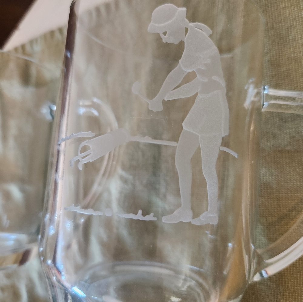 Vintage etched glass gold mug